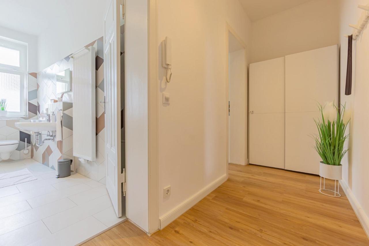 Modernes Apartment - Zentral, Ruhig, Wlan, Netflix, Kueche, Schreibtisch, Parkplatz, Waschtrockner كوتبوس المظهر الخارجي الصورة