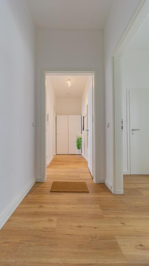 Modernes Apartment - Zentral, Ruhig, Wlan, Netflix, Kueche, Schreibtisch, Parkplatz, Waschtrockner كوتبوس المظهر الخارجي الصورة